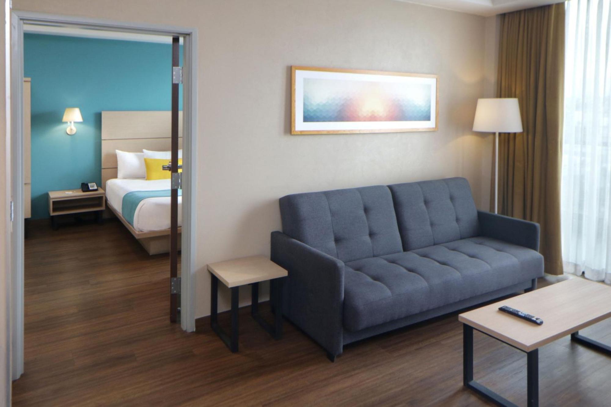 City Express Suites By Marriott Tijuana Rio エクステリア 写真